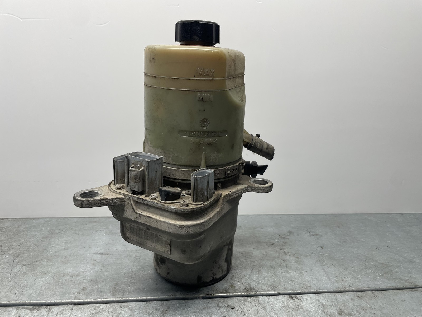 Pompa Servosterzo 4M513K514BF Usato