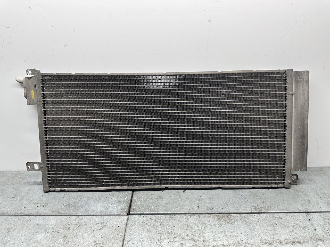 Condensatore a/c - Immagine 1 di 3