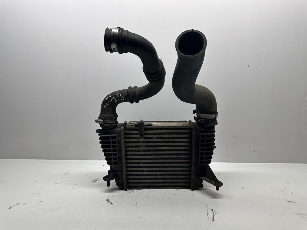 Scambiatore Aria/aria 8200471885 Usato
