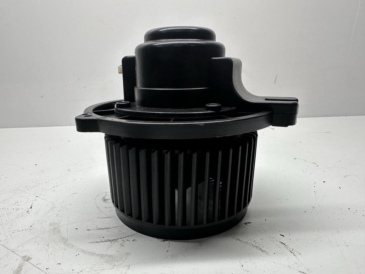 Motorino Ventilazione Abitacolo 615299 Usato