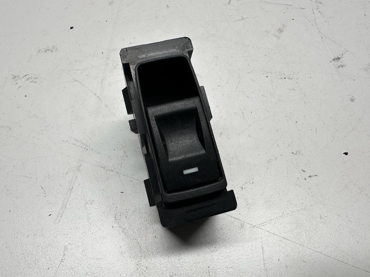 Interruttore alzacristalli porta post. Sinistro - Immagine 1 di 4