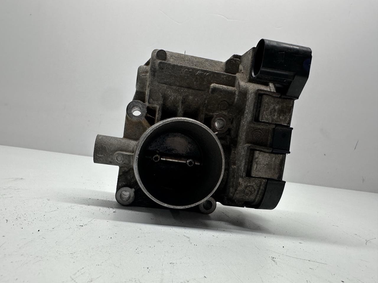 Corpo Farfallato 5519278 Usato