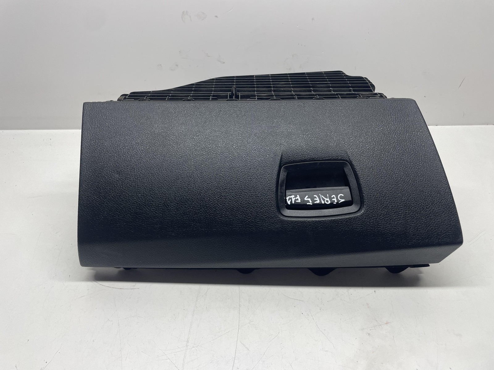 cassetto portaoggetti inf. plancia - Immagine 1 di 8