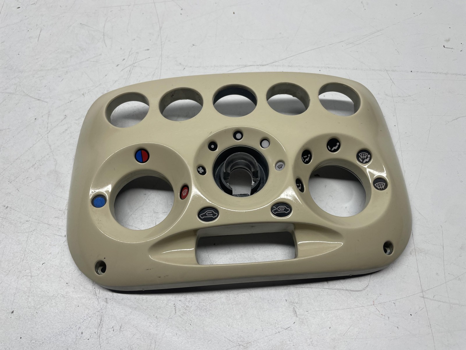 Mascherina portastrumenti centr. cruscotto - Immagine 1 di 5