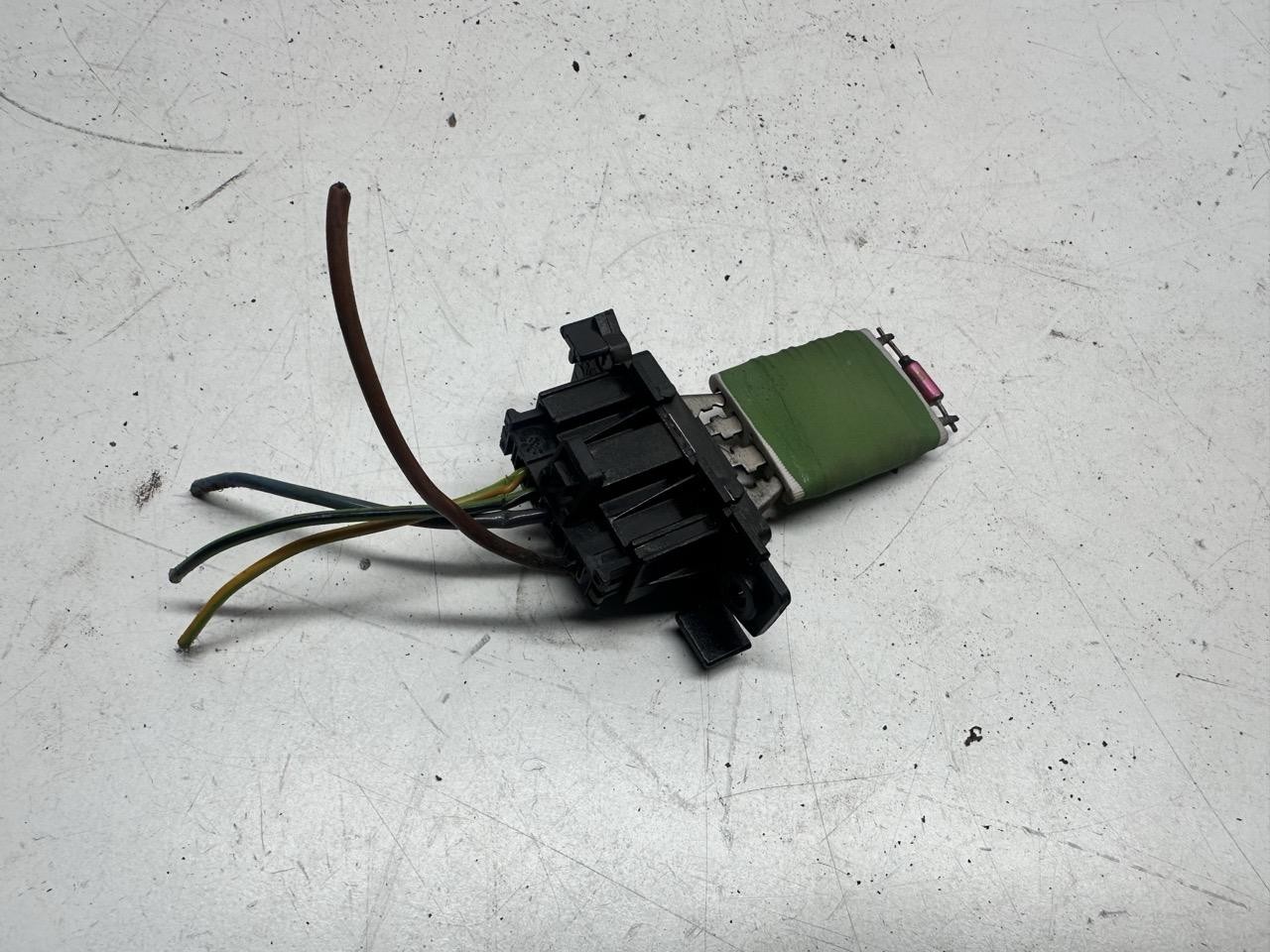 Resistenza motorino ventilazione abitacolo - Immagine 1 di 3