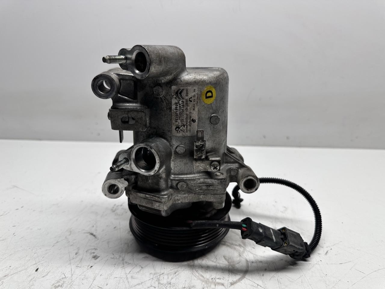 Compressore a/c - Immagine 1 di 3