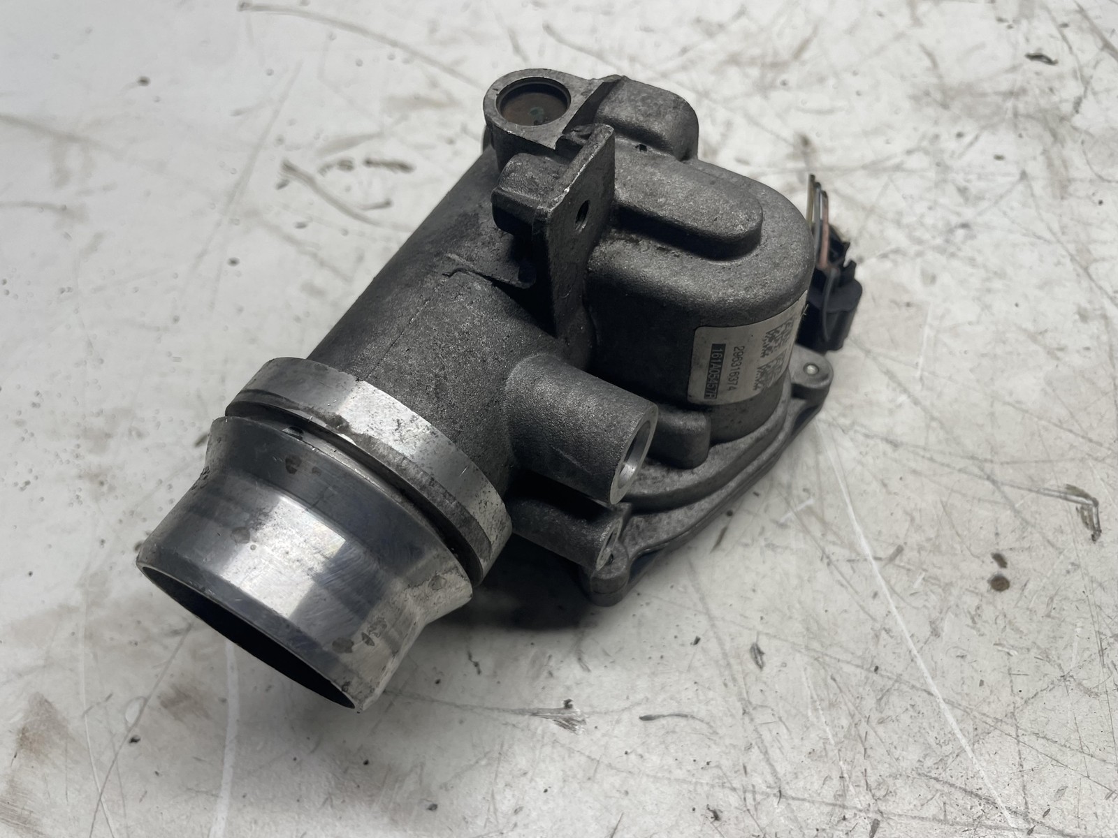 Corpo Farfallato 161A05457R Usato