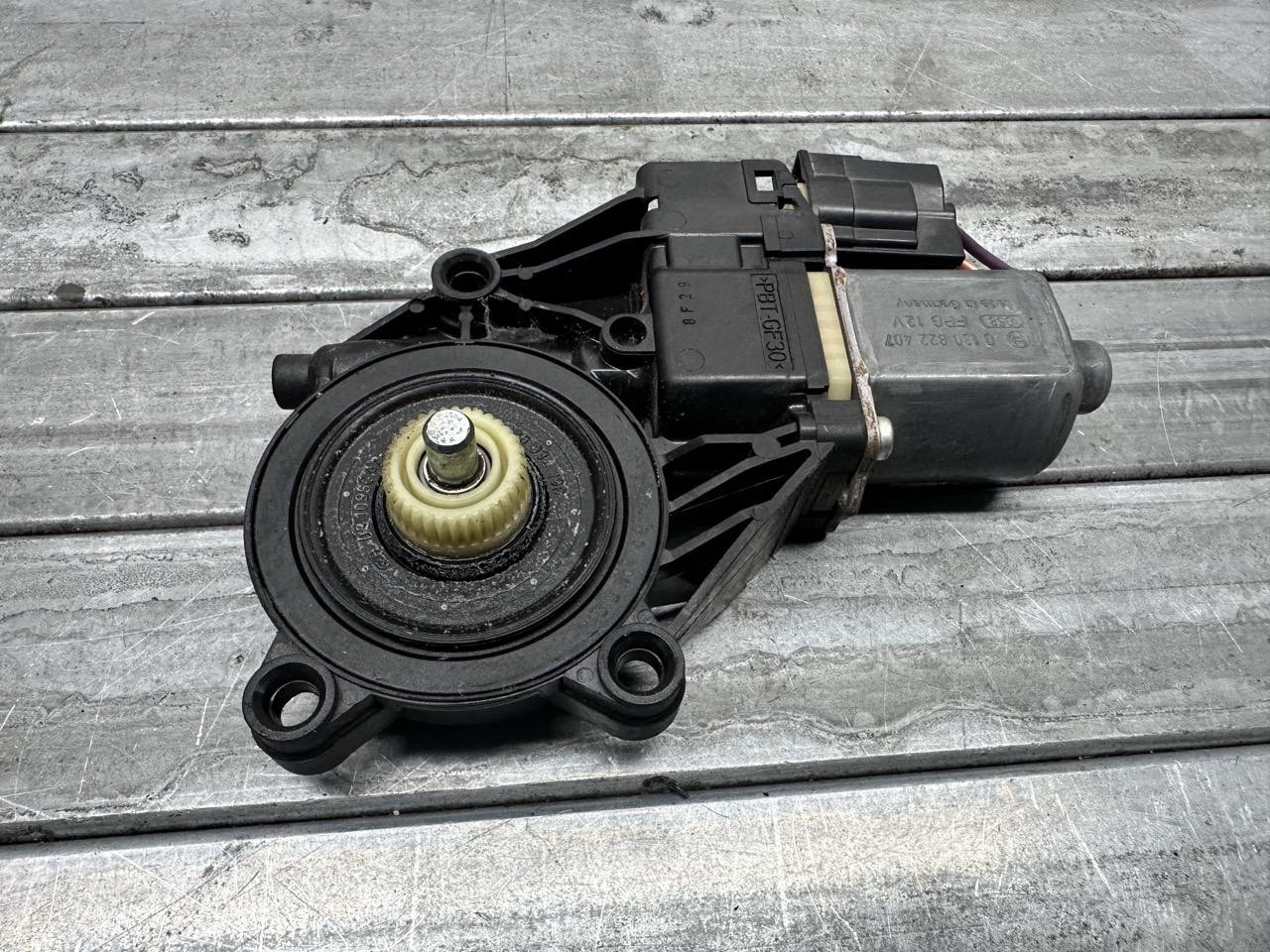 Motorino alzacristallo porta ant. Destro - Immagine 1 di 3