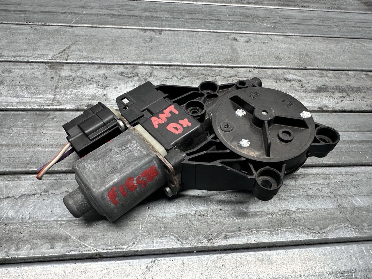 Motorino alzacristallo porta ant. Destro - Immagine 1 di 3