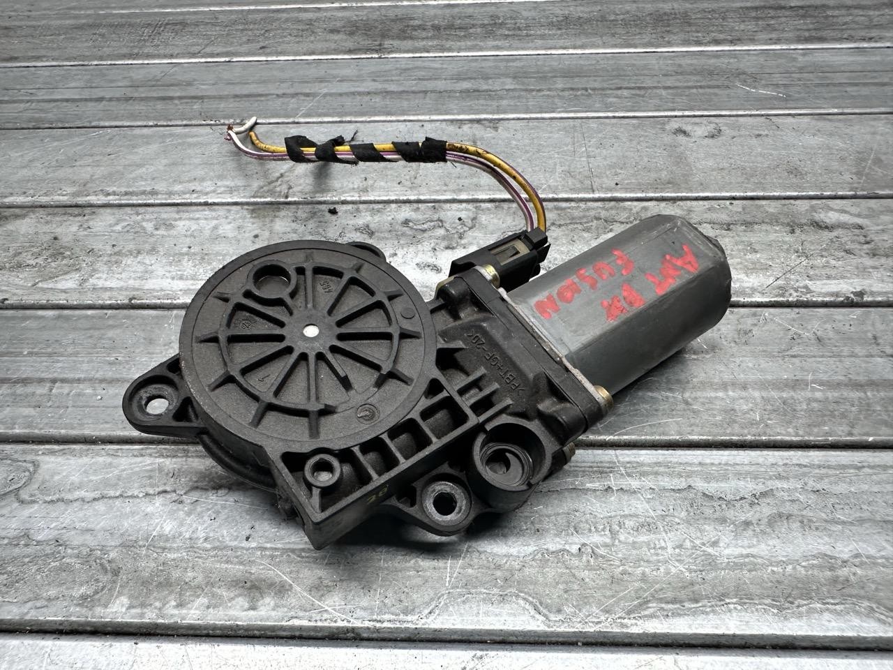 Motorino Alzacristallo Porta Ant. Destro 0130821939 Usato