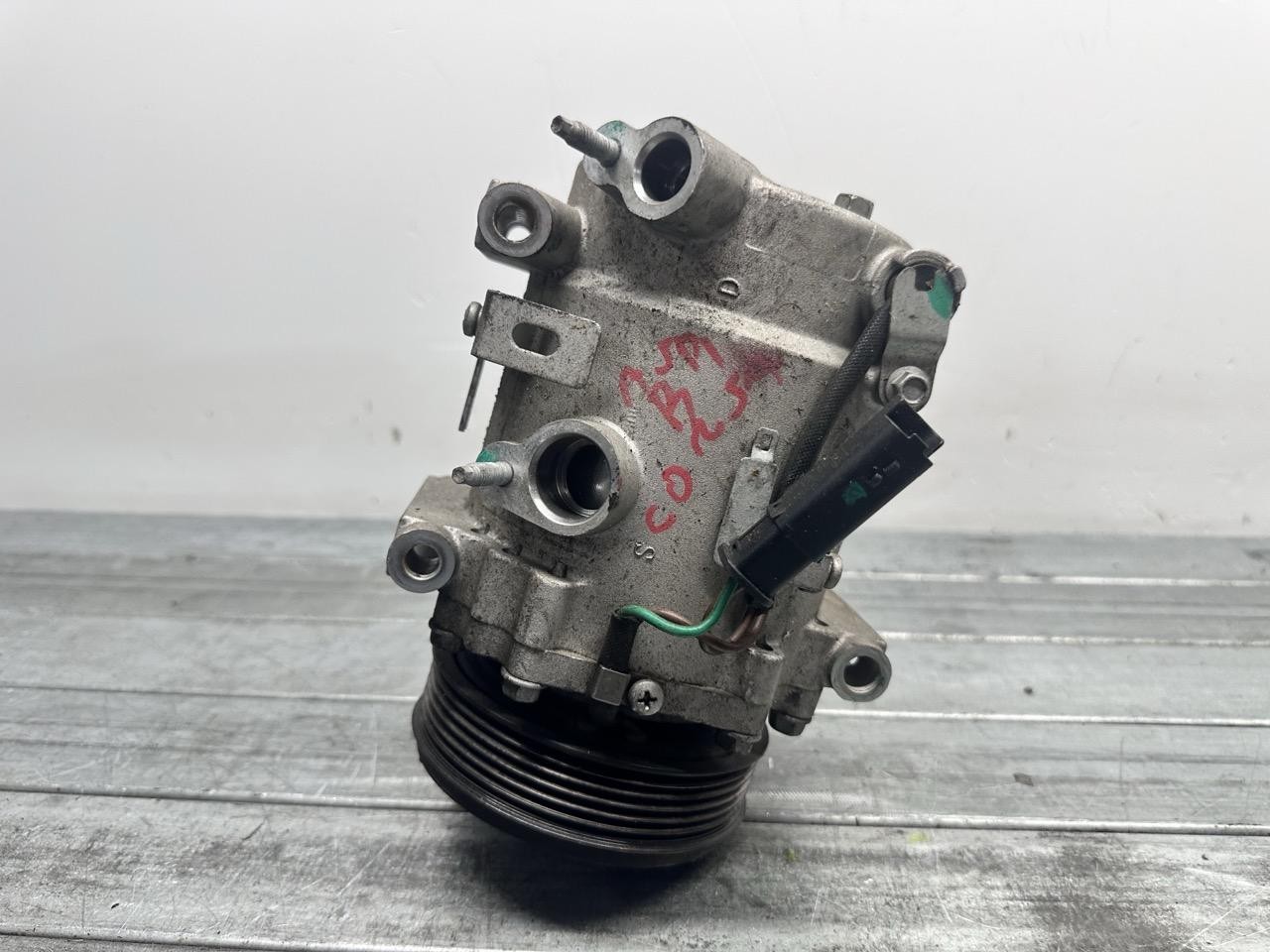 Compressore a/c - Immagine 1 di 3