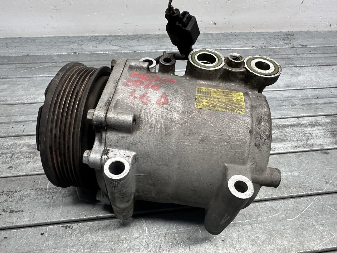 Compressore a/c - Immagine 1 di 3