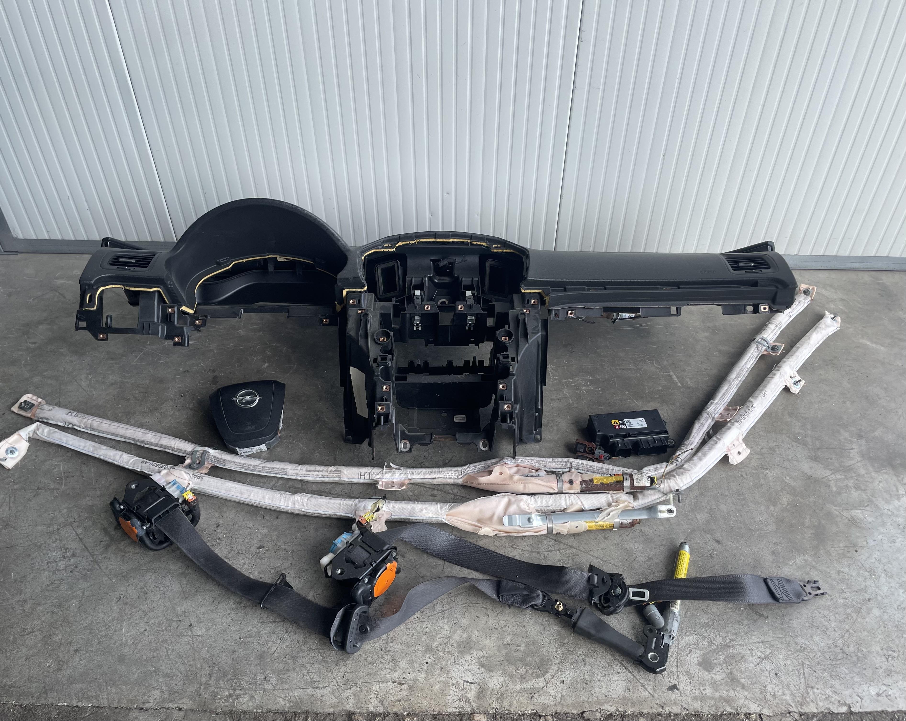 Kit Airbag Completo - Immagine 1 di 8