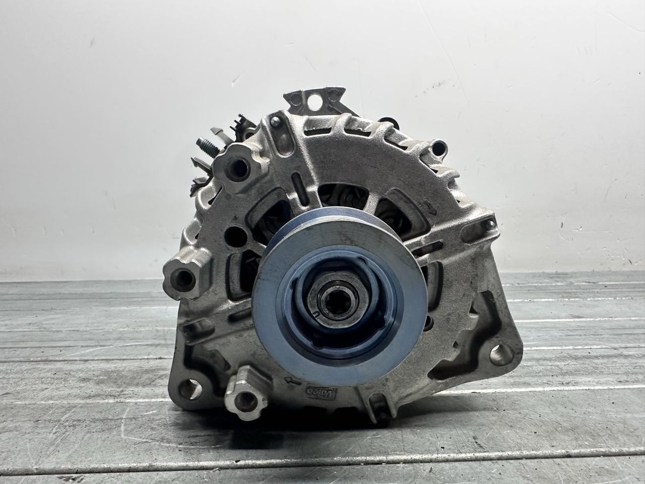 Alternatore (Valeo) 00522006150 Usato