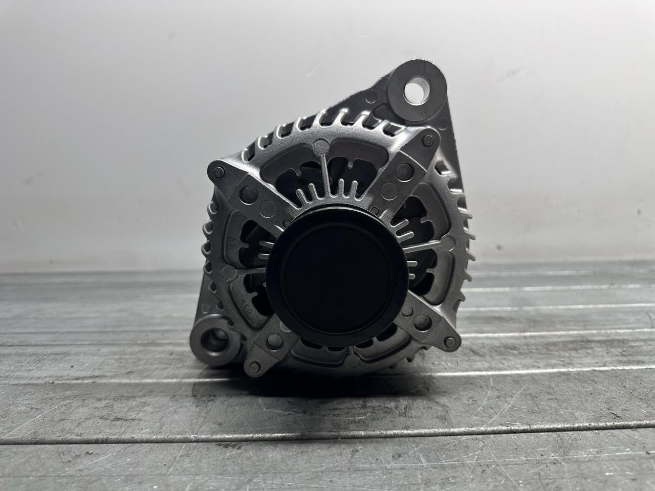 Alternatore (Mopar) 52067418 1042111180 Usato