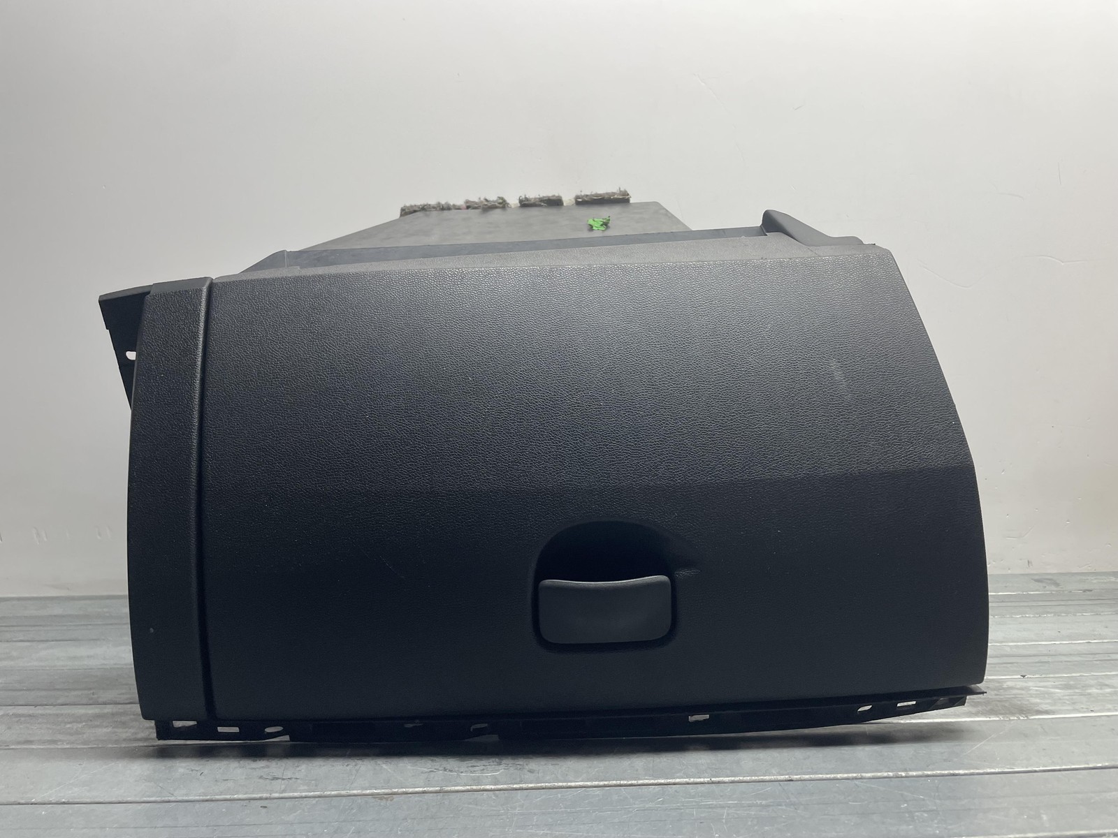 cassetto portaoggetti inf. plancia - Immagine 1 di 10