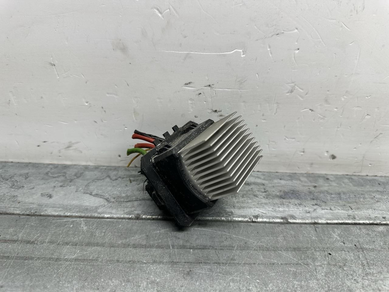 Resistenza motorino ventilazione abitacolo - Immagine 1 di 3
