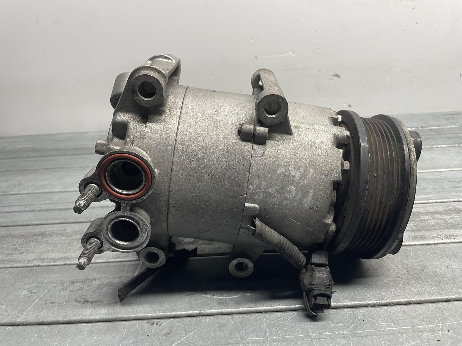 Compressore a/c - Immagine 1 di 6