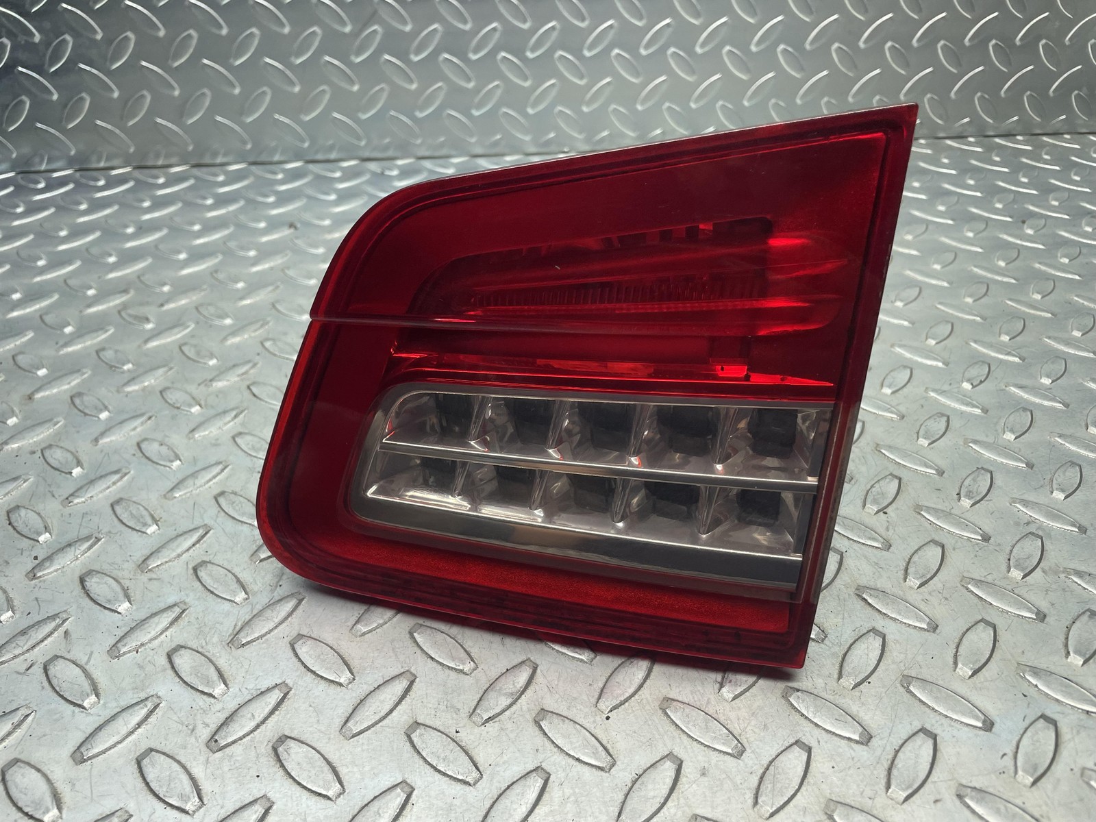 fanale stop supplementare destro - Immagine 1 di 6