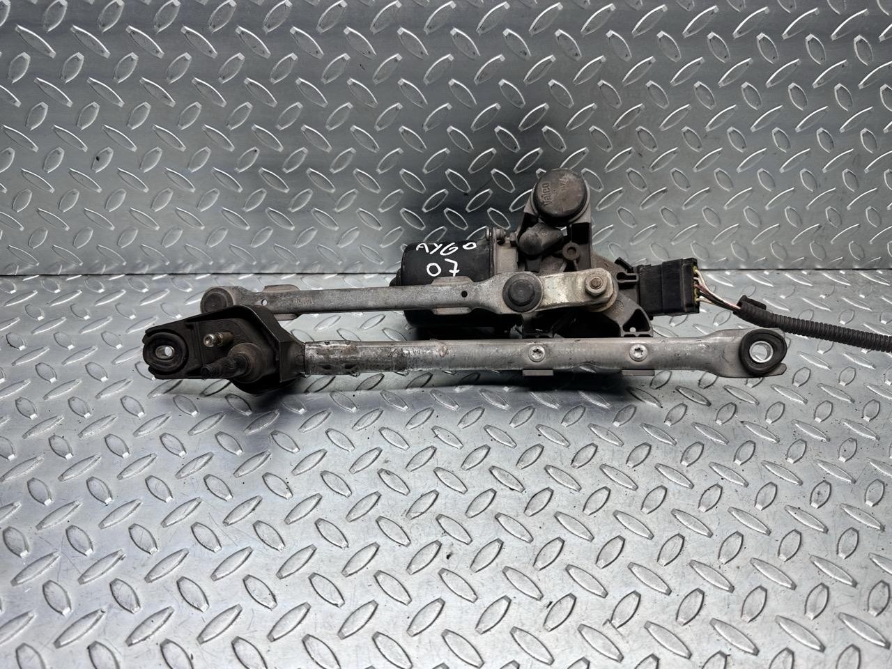 Tergiparabrezza con motorino - Immagine 1 di 2