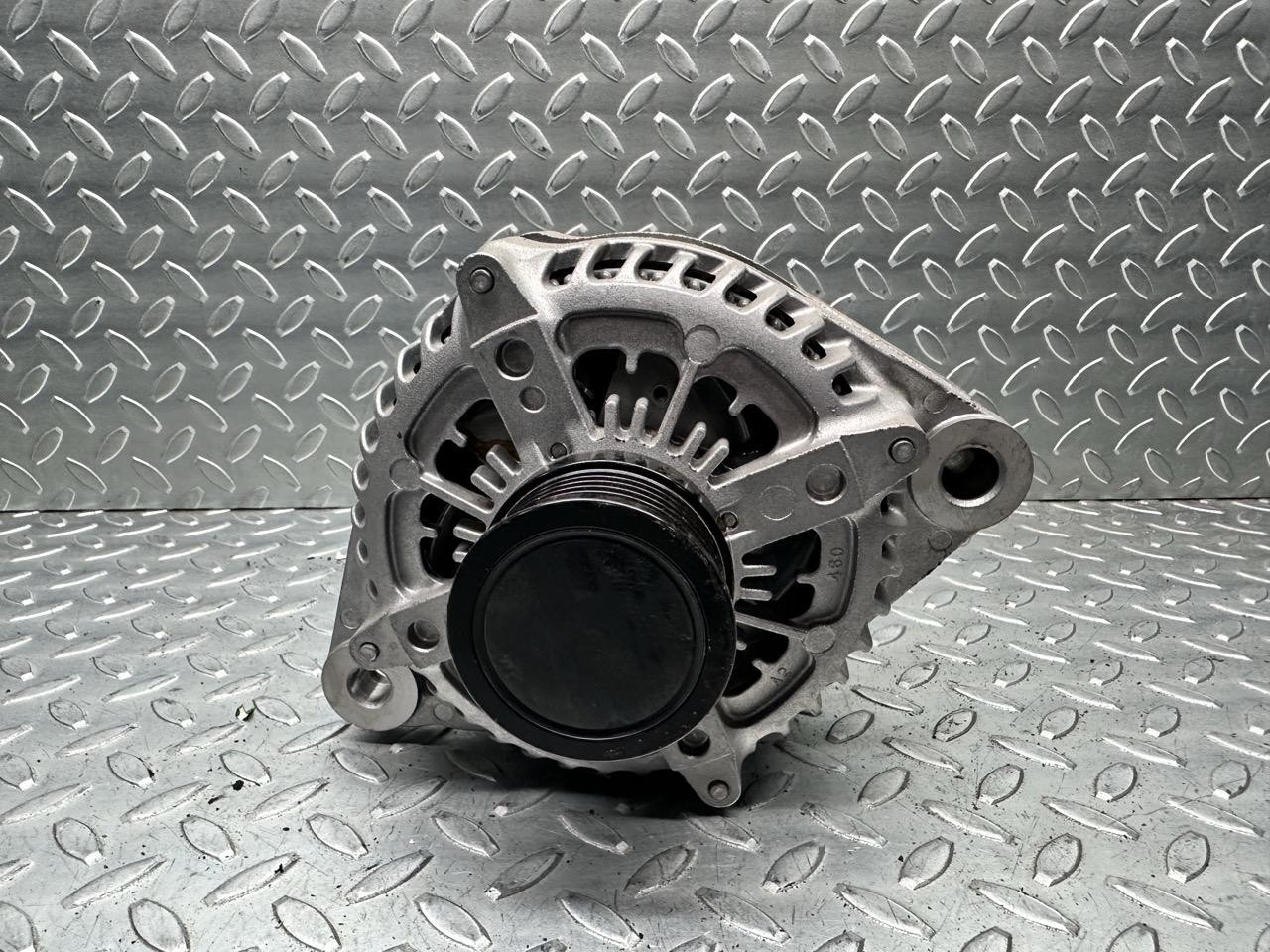Alternatore (Mopar) 52067418,1042111180 Usato