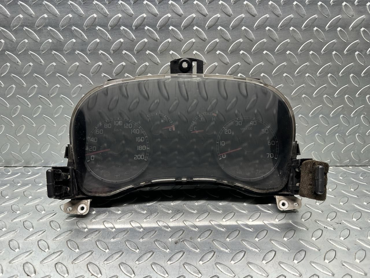 Quadro strumenti compl. - Immagine 1 di 3