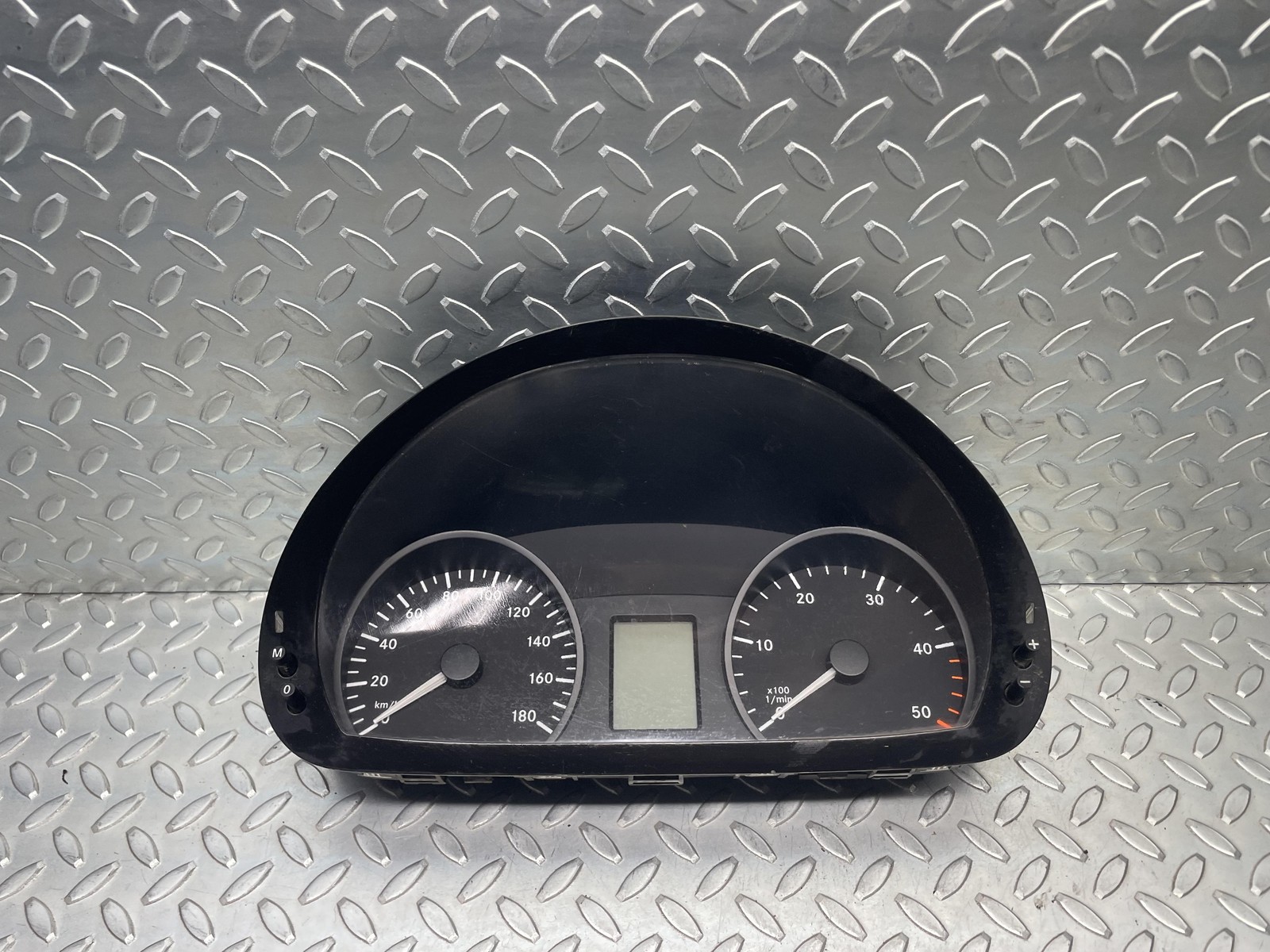 Quadro strumenti compl. - Immagine 1 di 7