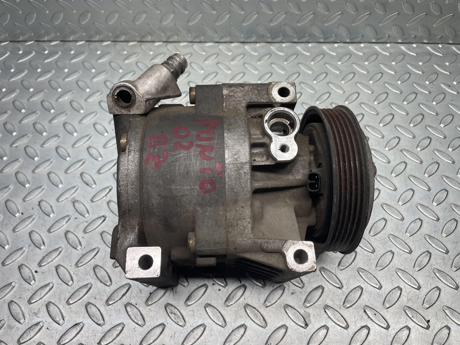 Compressore a/c - Immagine 1 di 7