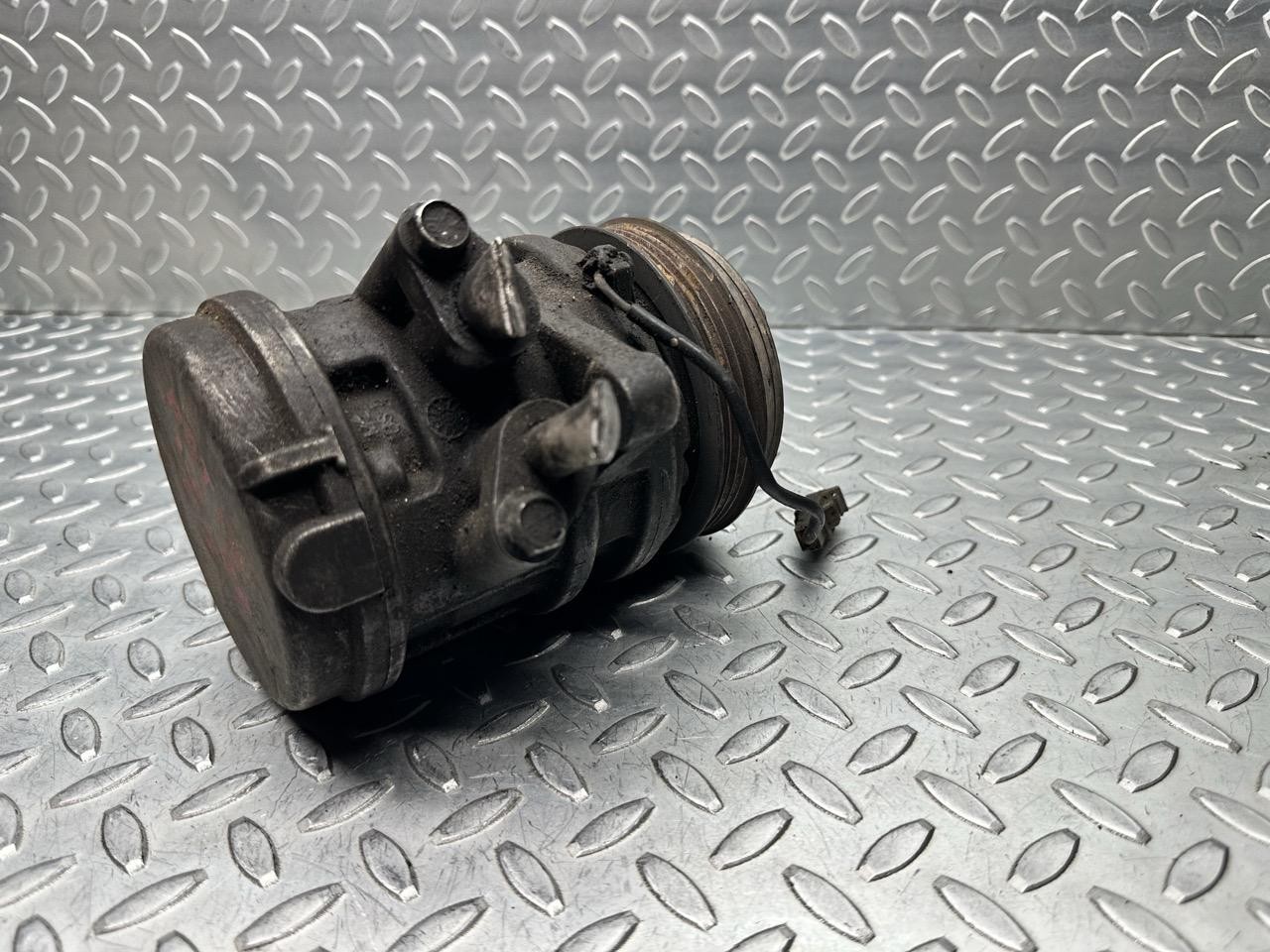 Compressore a/c - Immagine 1 di 3