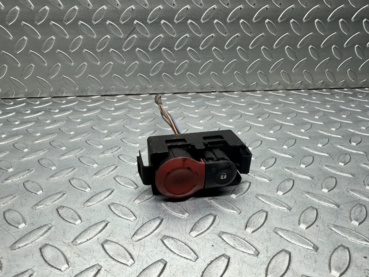 Interruttore luci emergenza - Immagine 1 di 2
