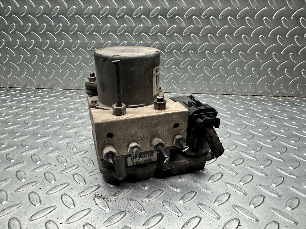Centralina ABS - Immagine 1 di 3