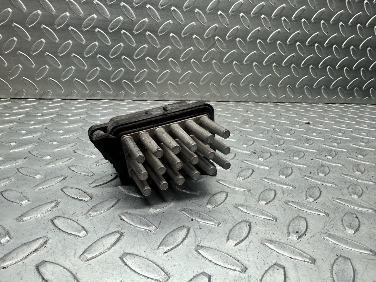 Resistenza motorino ventilazione abitacolo - Immagine 1 di 3