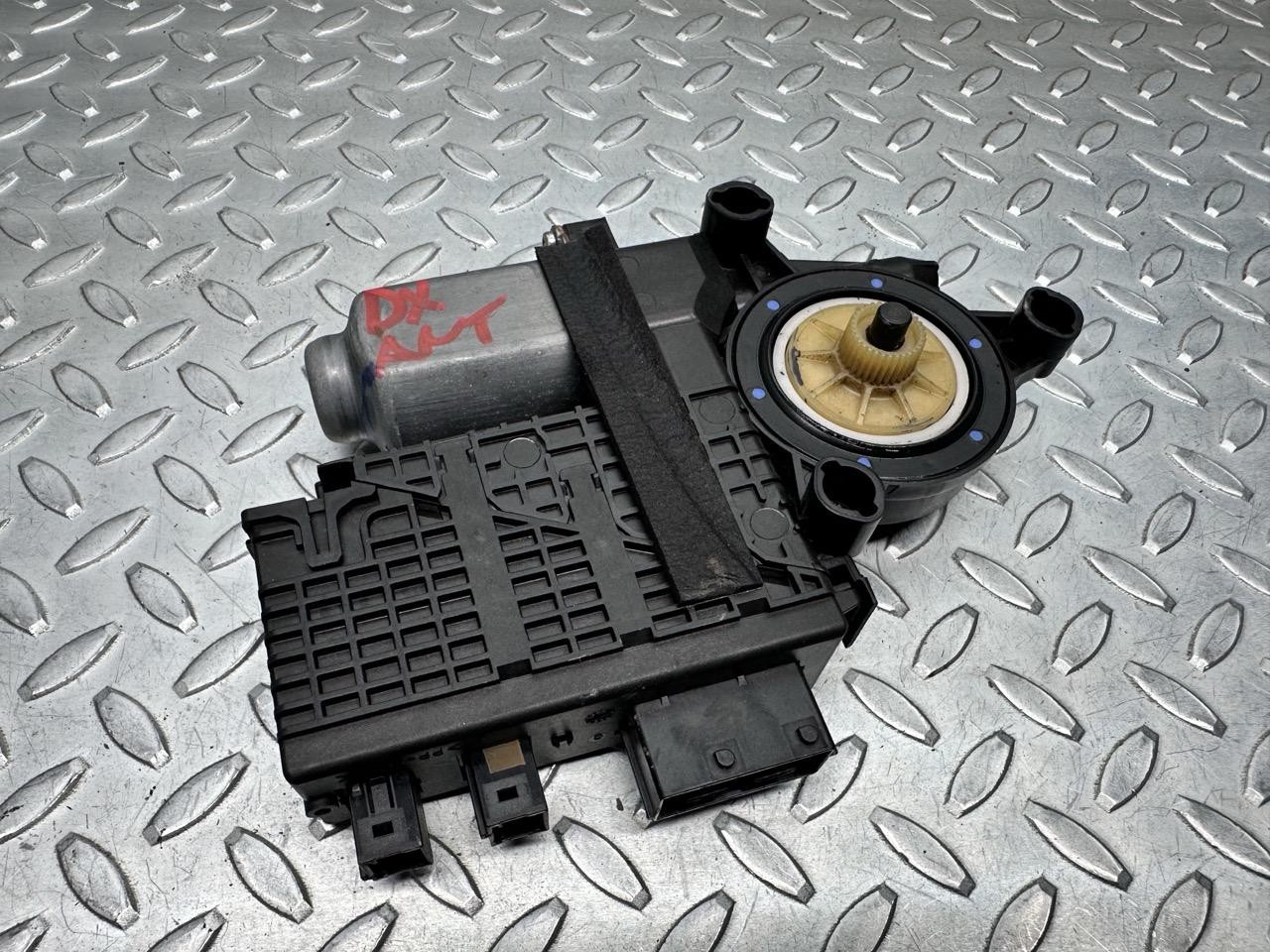 Motorino Alzacristallo Porta Ant. Destro 9682495580 Usato