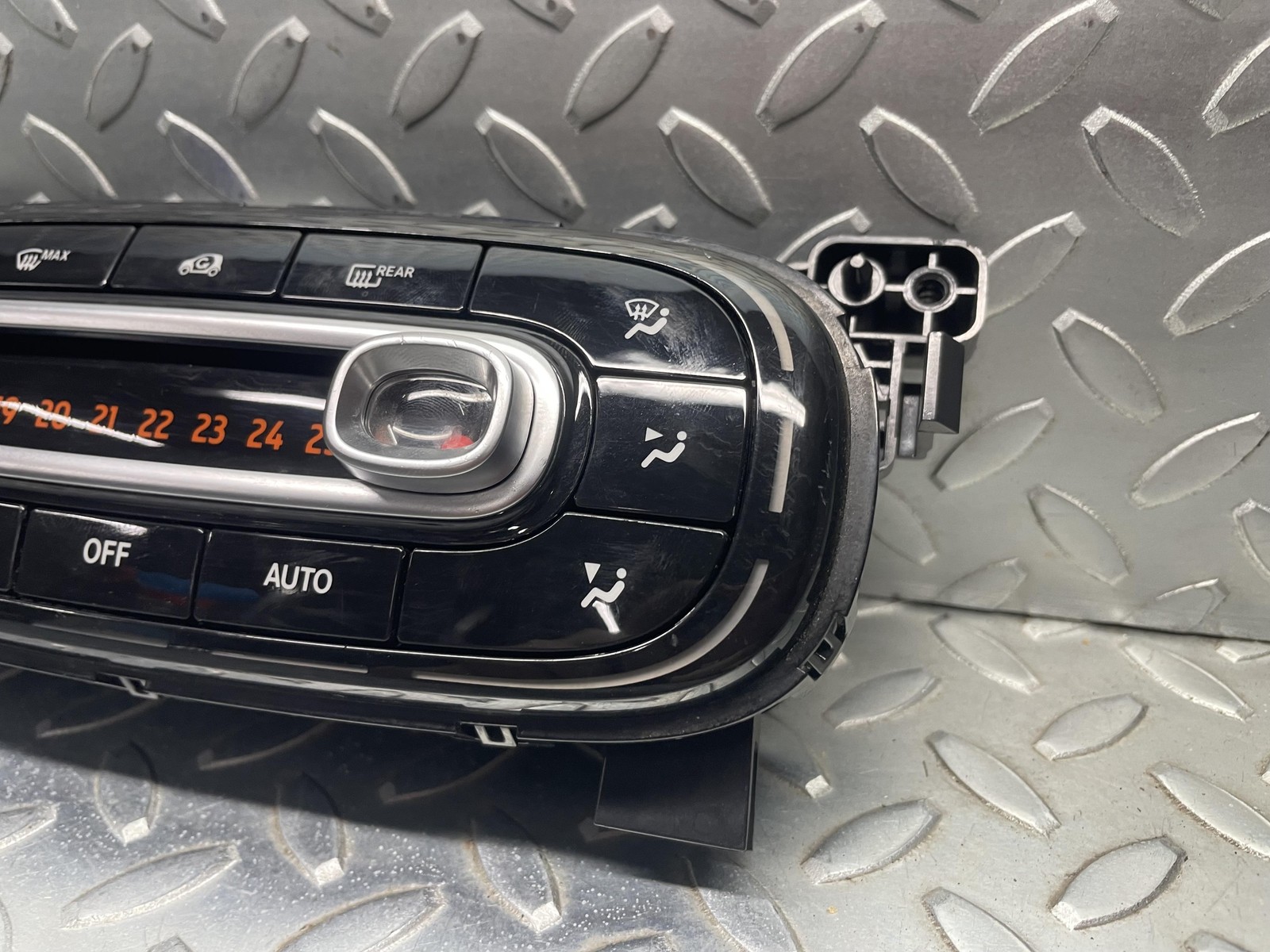 Miniatura 6