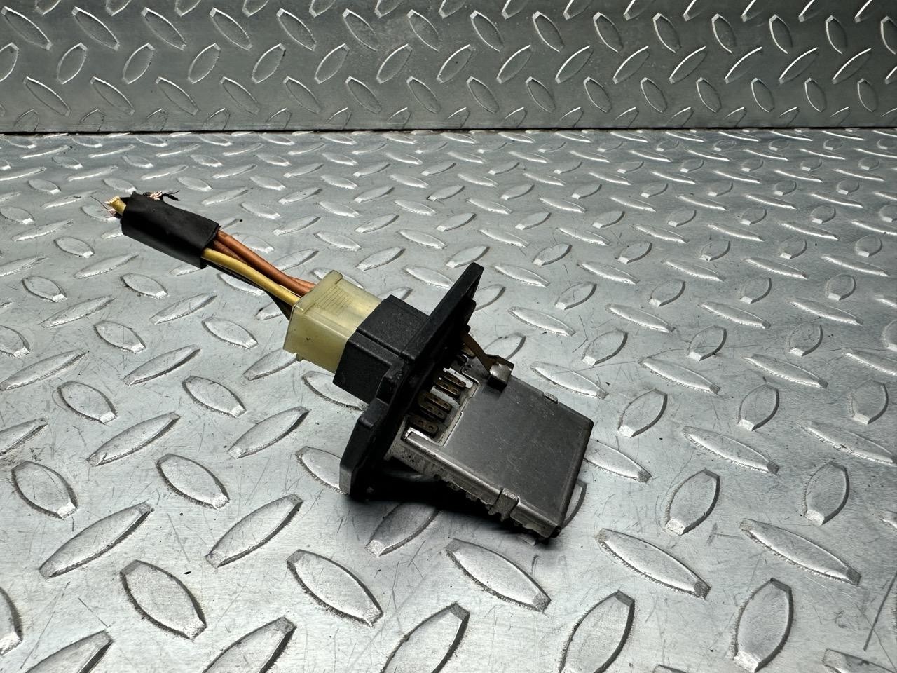 Resistenza motorino ventilazione abitacolo - Immagine 1 di 2