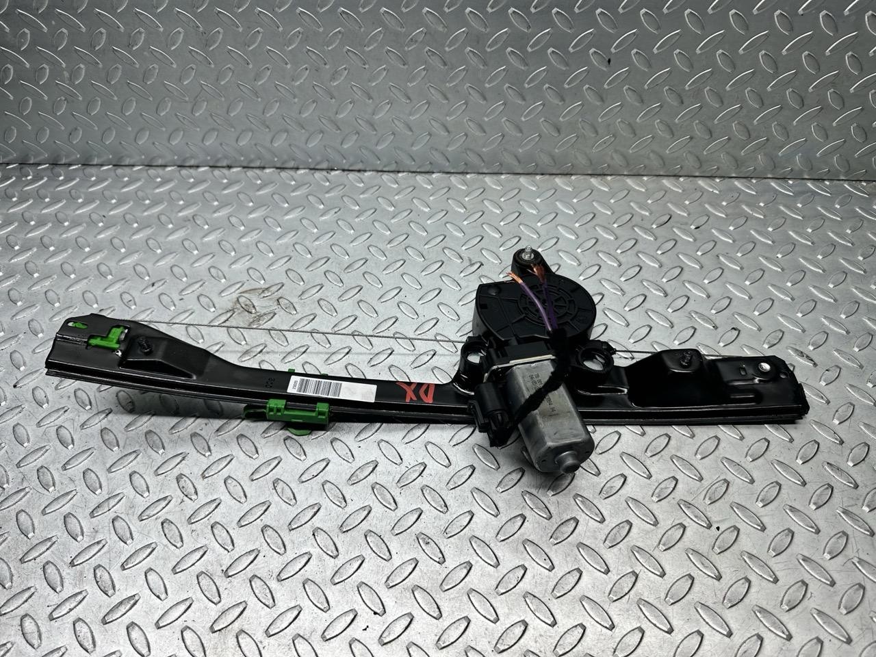 Cremagliera Anteriore Destra 70001001 Usato