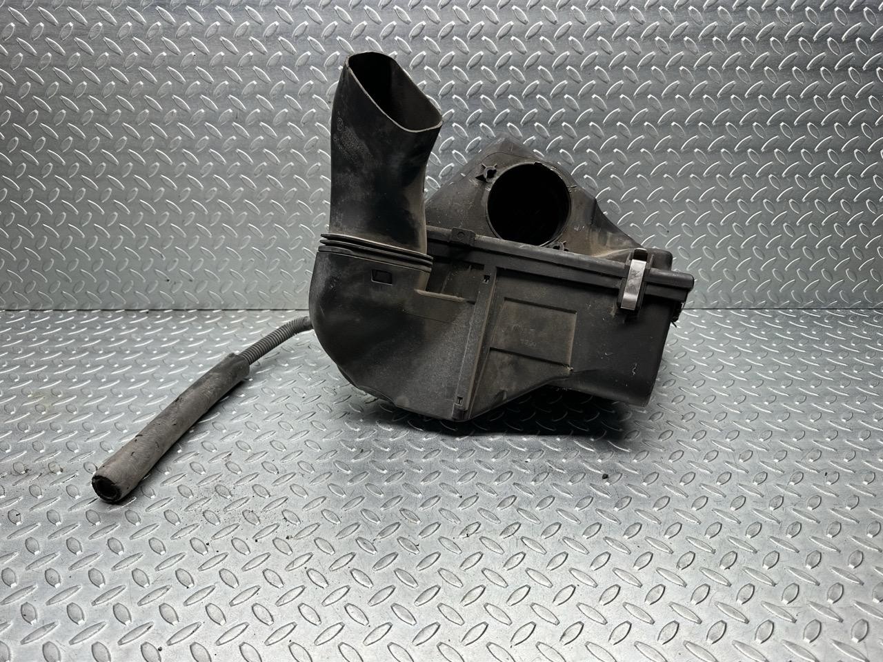 Supporto Filtro Aria AD779746704C Usato