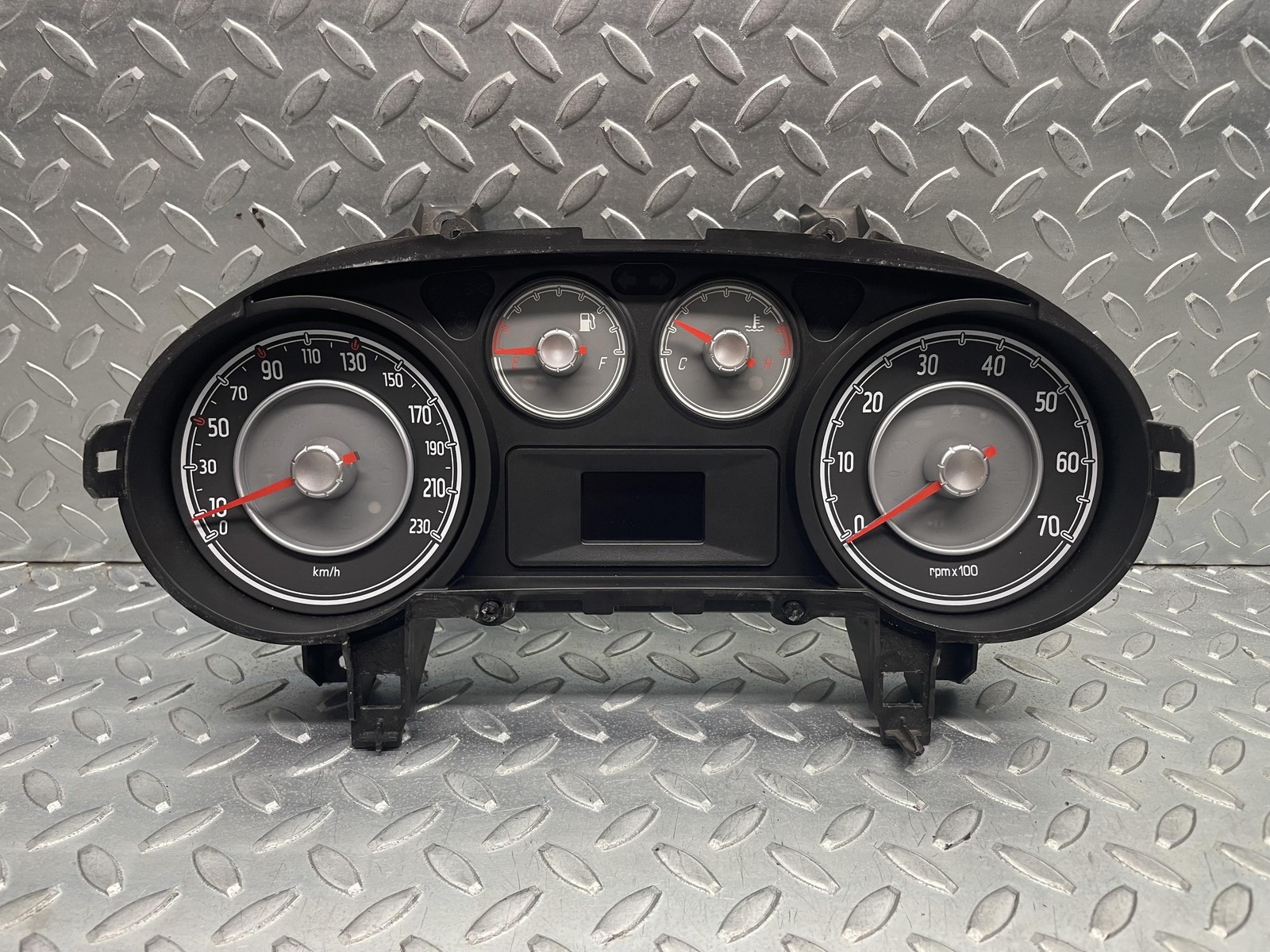Quadro strumenti compl. - Immagine 1 di 12