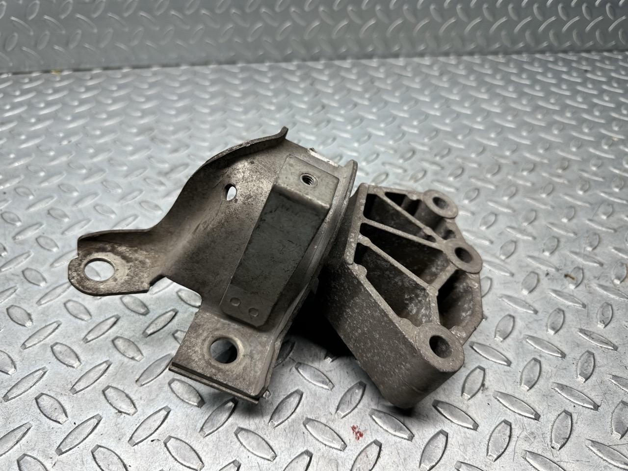 Supporto motore - Immagine 1 di 3