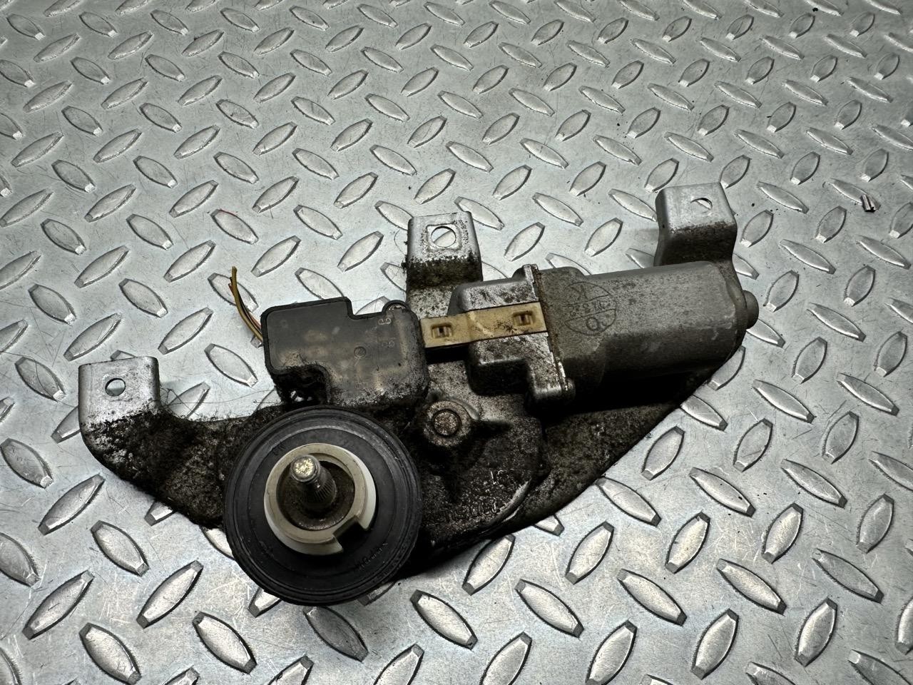Motorino tergilunotto - Immagine 1 di 3