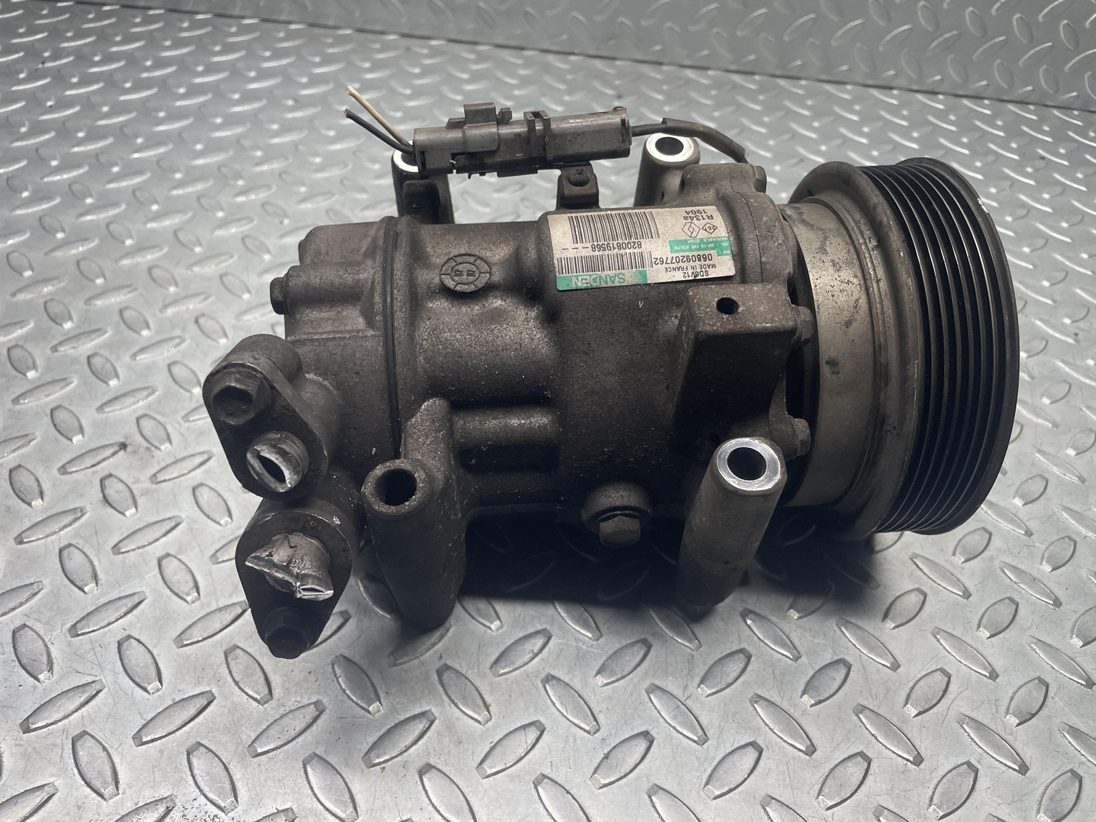 Compressore a/c - Immagine 1 di 5