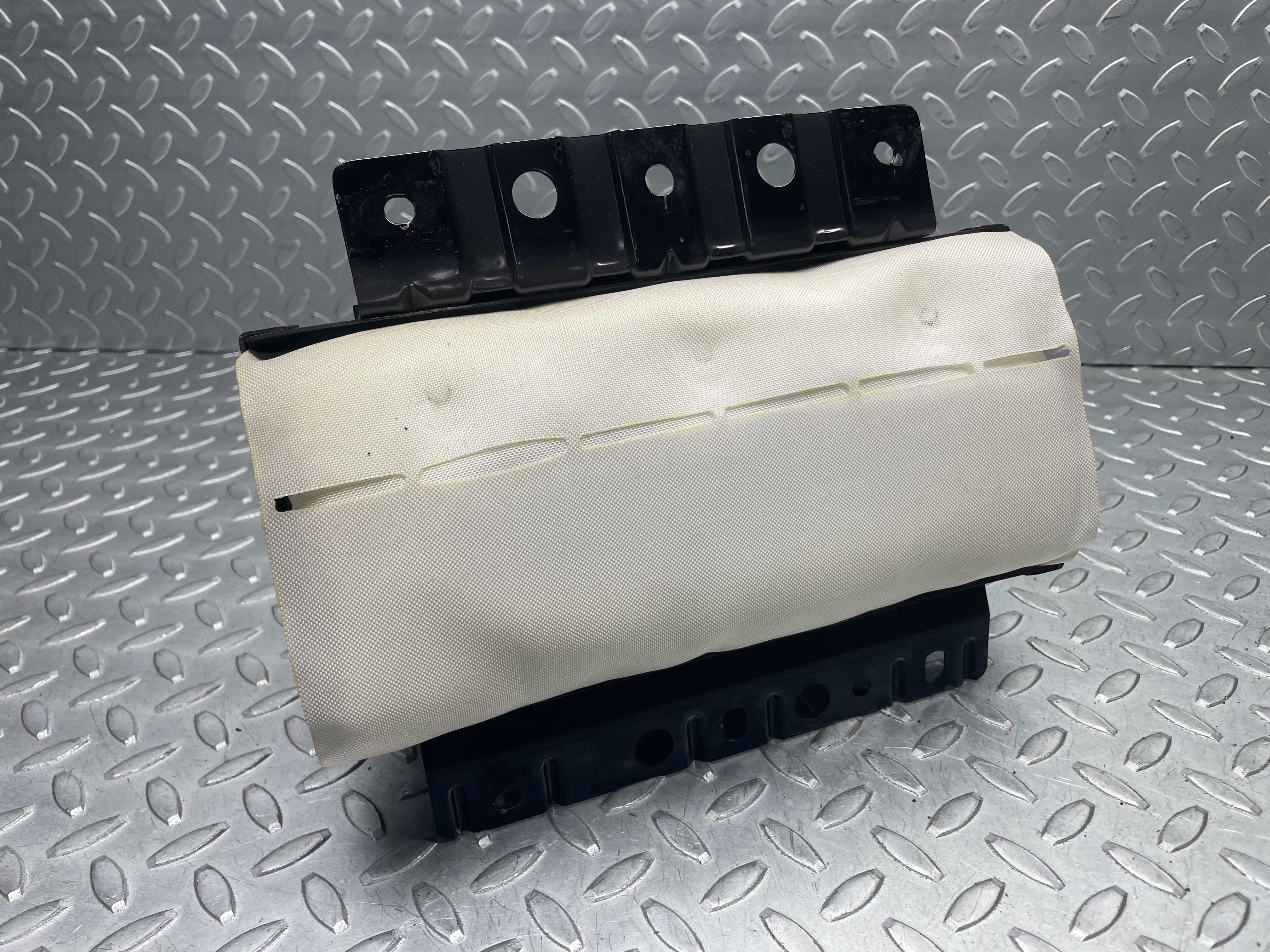 Dispositivo airbag lato passeggero - Immagine 1 di 3