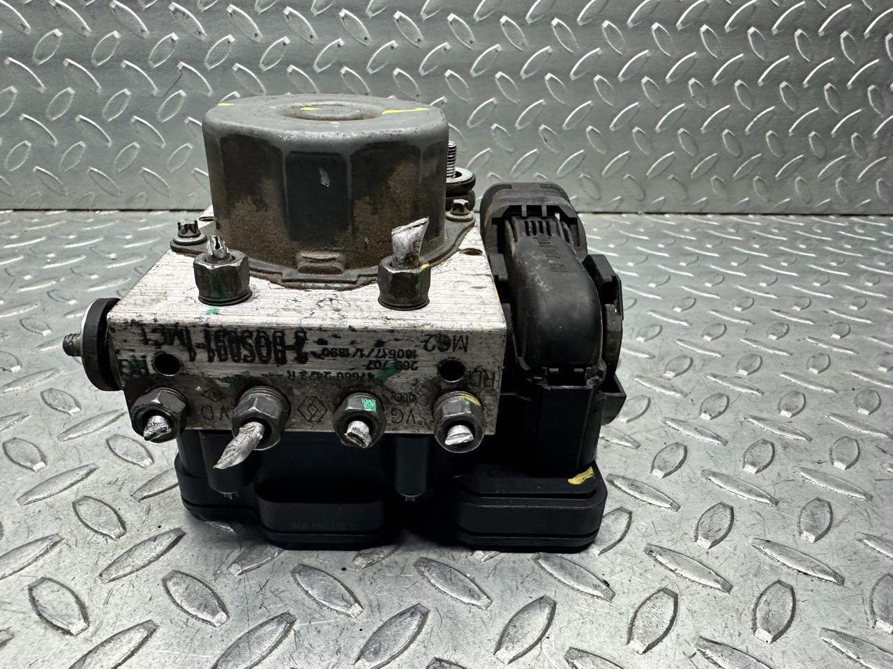 Centralina Abs (Bosch) 476607745R 0265956318,0265254936 Usato
