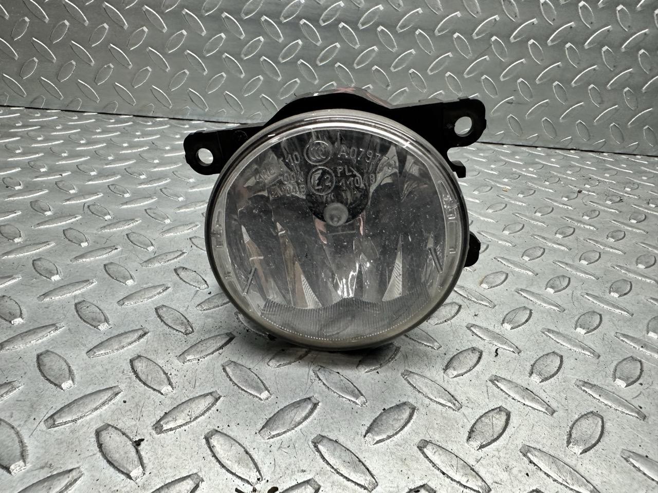 Proiettore Fendinebbia Destro 261500097R 89208691 Usato