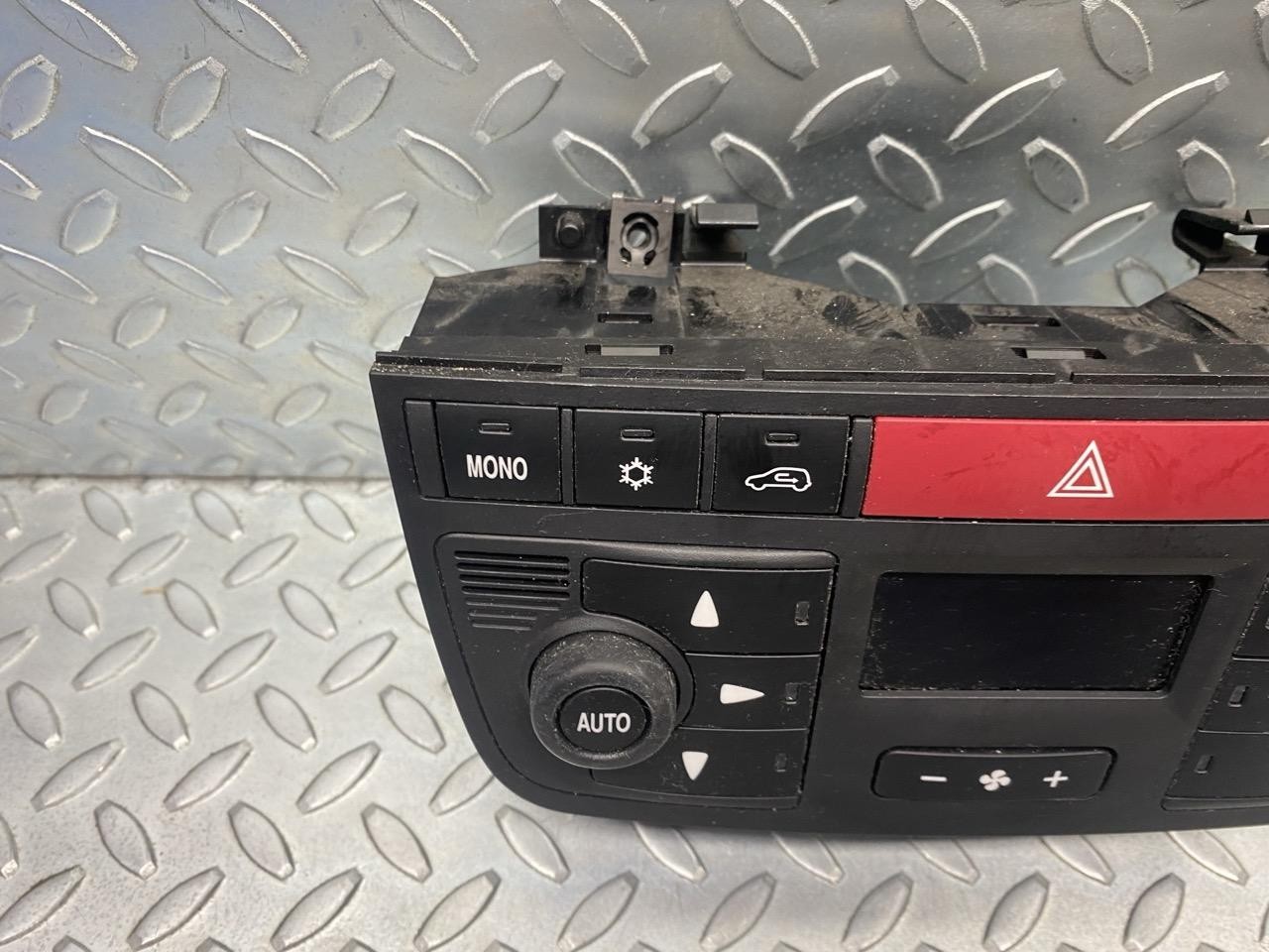 Miniatura 7