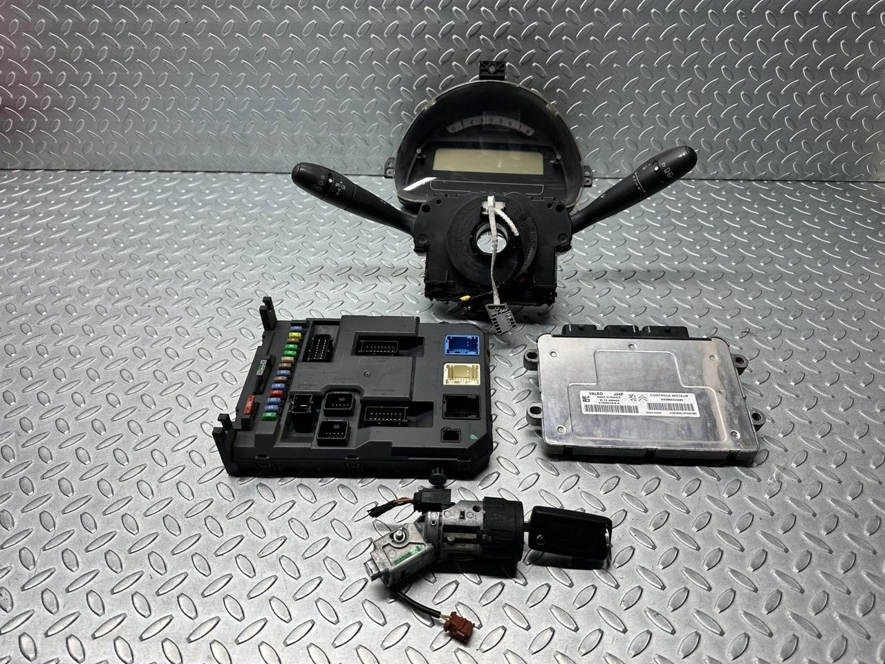 Kit Centralina Motore - Immagine 1 di 10