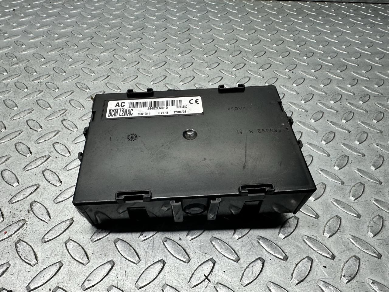 Body Computer 284B2EM01D Usato