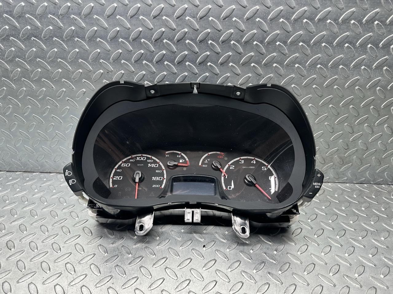 Quadro strumenti compl. - Immagine 1 di 9