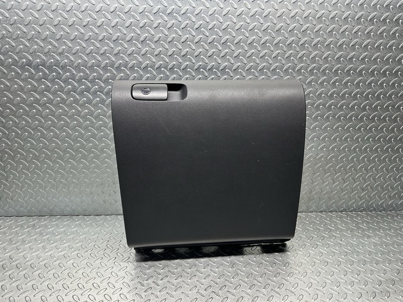 cassetto portaoggetti inf. plancia - Immagine 1 di 9