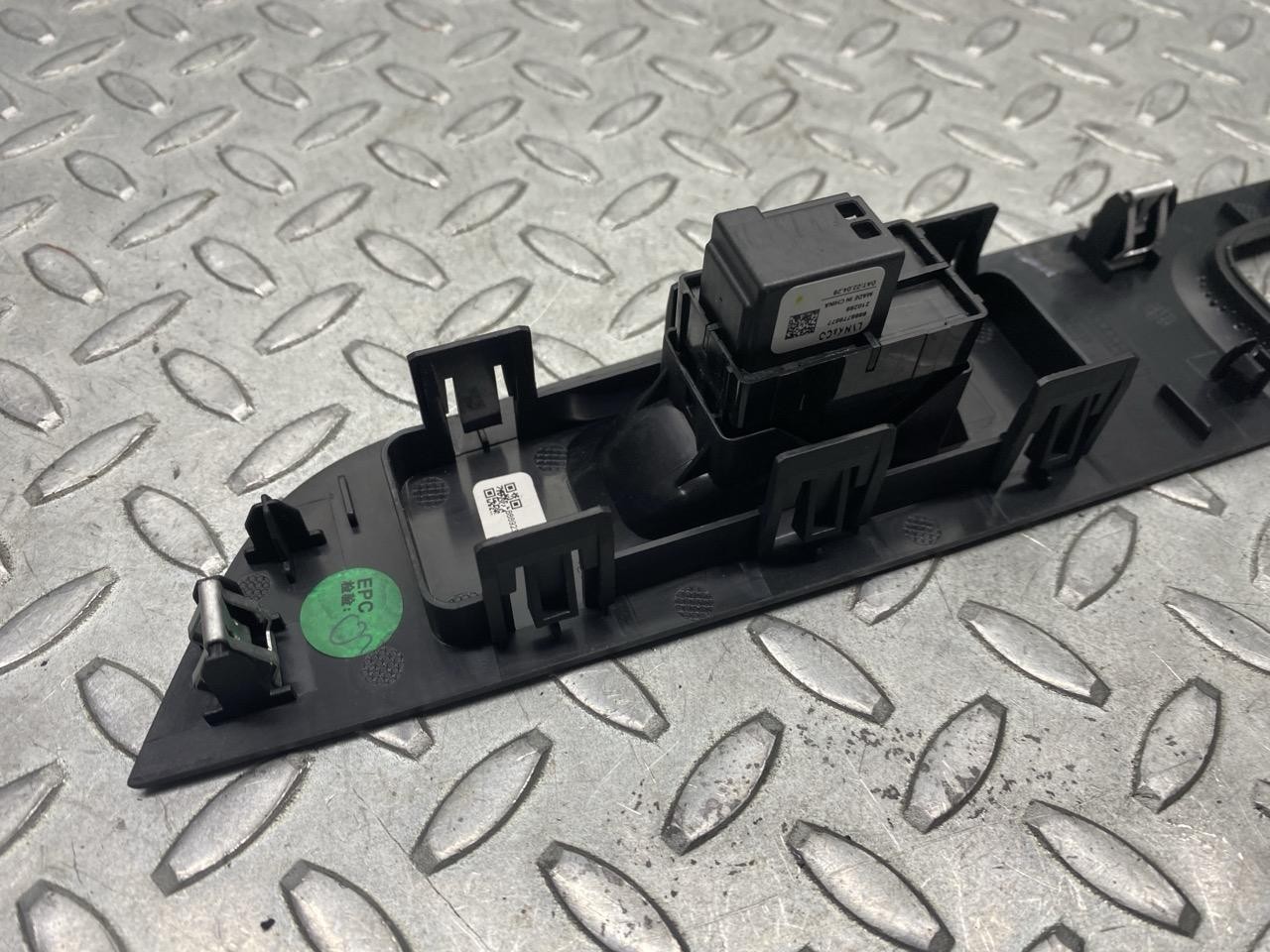 Miniatura 7
